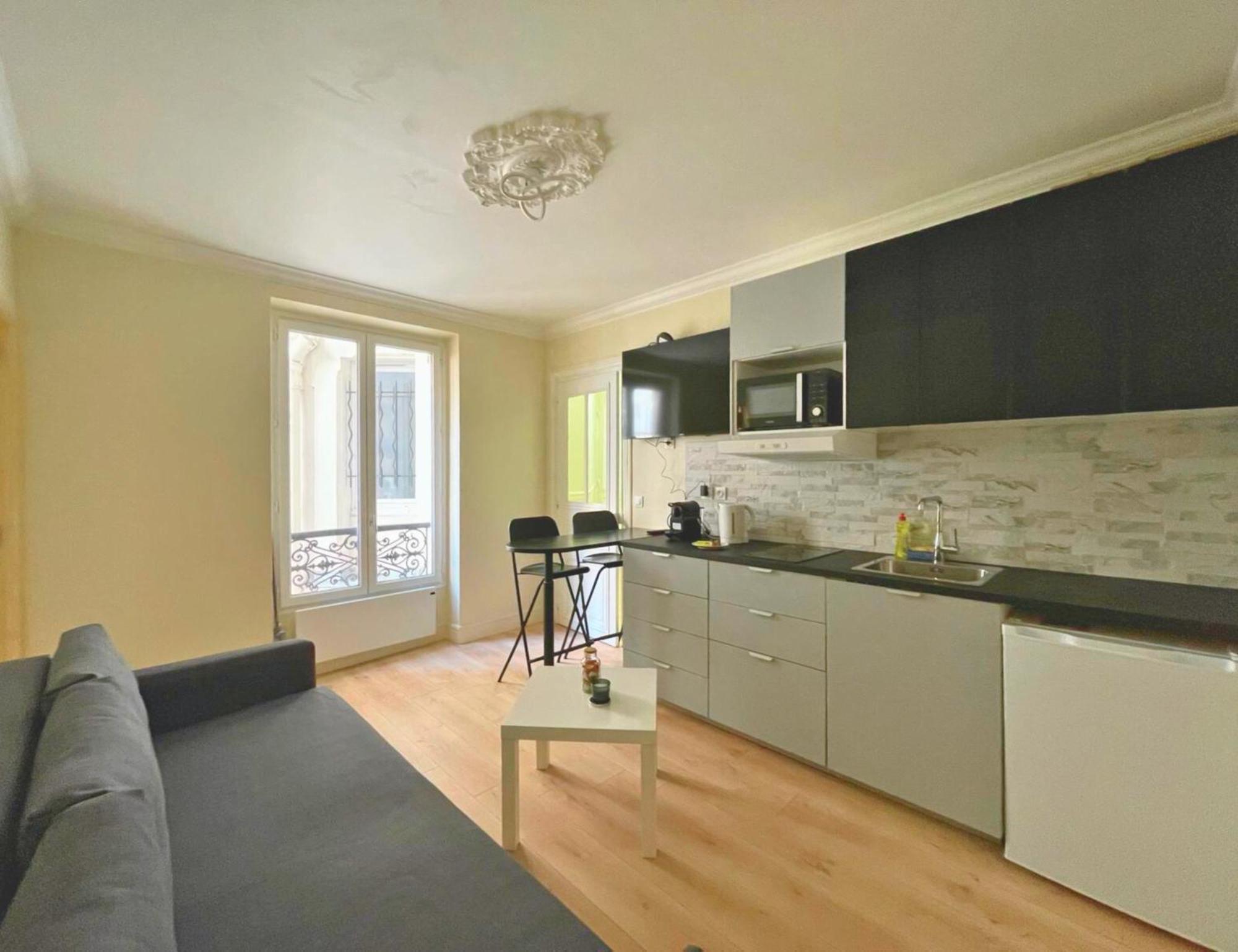 Chambre Lit Double Et Salon Avec Canape-Lit A 10 Minutes Des Champs Elysees Париж Екстериор снимка