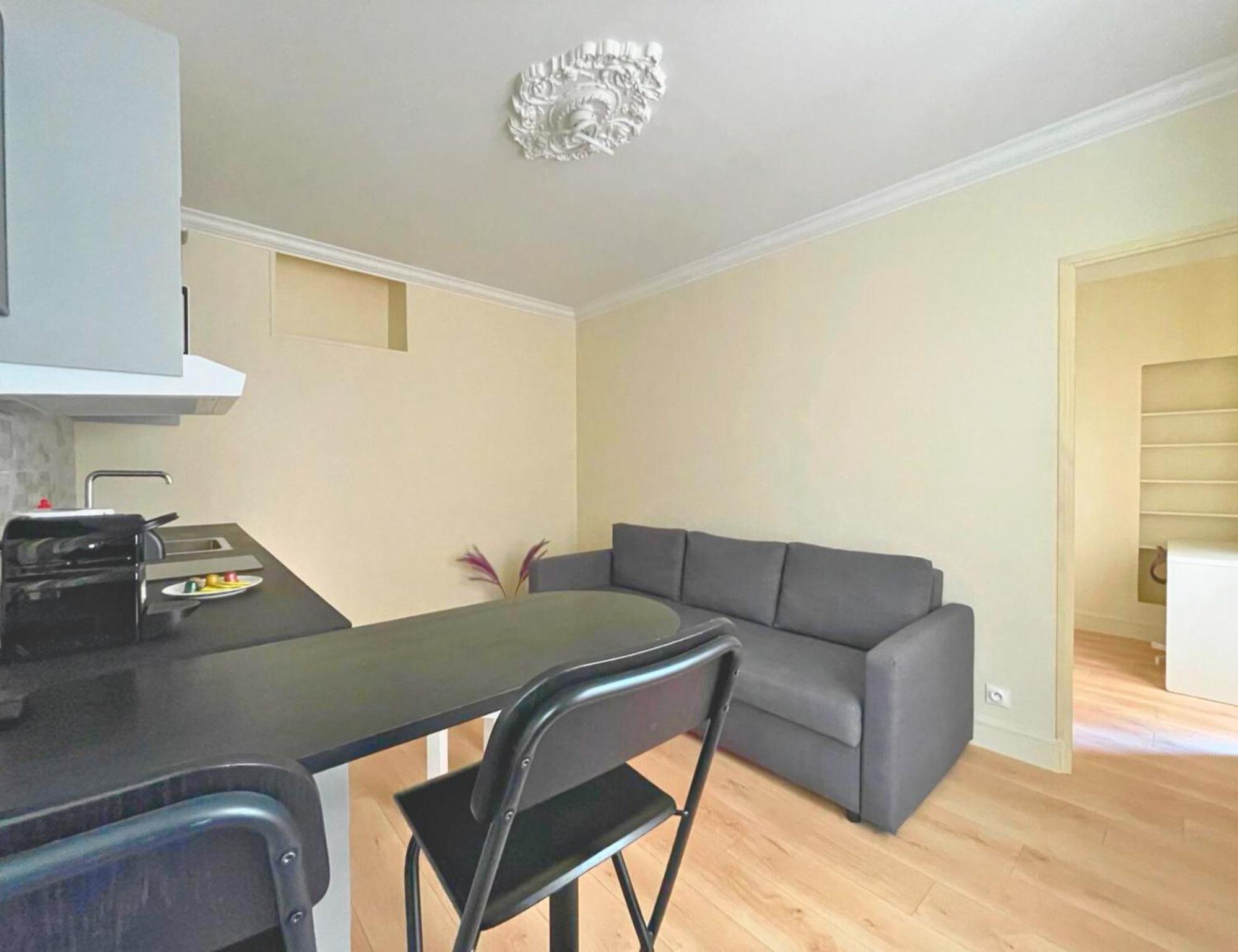 Chambre Lit Double Et Salon Avec Canape-Lit A 10 Minutes Des Champs Elysees Париж Екстериор снимка